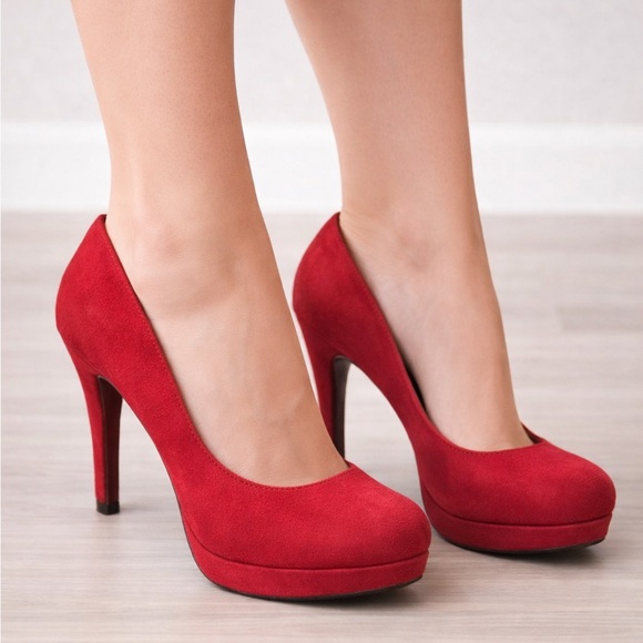 le chateau Shoes - Le Château Red Suede Platform Heels Size 38 (US 7.5)